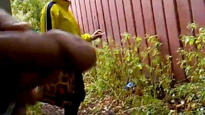 Hete compilatie: kuikens met een poldertube gratis strapon klaar om te neuken