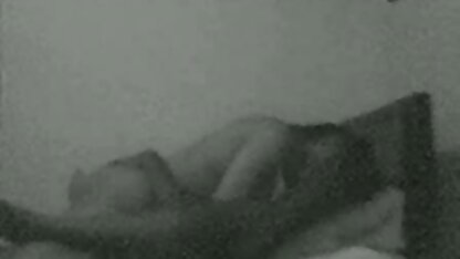 Het nederlandstalige sex films zachte geslacht van een jong stel in de badkamer