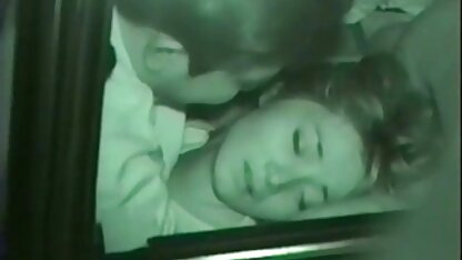 Meisje zwaait met grote strapon en belt om de liefde te xxx gratis nl bedrijven in een porno compilatie
