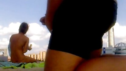 Maat pakt de Lesbienne en sexfilm nederlandstalig heeft seks met twee meisjes.