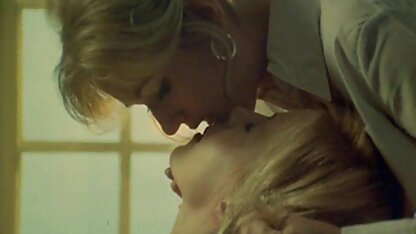 Guy hoer in een nederlandstalige porno film cirkel op een nieuwjaarsfeest
