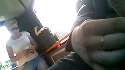 Fat girl nederlandstalige sexfilms shiny The Alien chicken in front of beak eyes