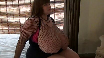 Vrouwen gooien een grote melk uit haar blouse xxx gratis nl