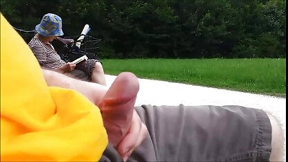 Rapper zingt cool song met verdorven naakte vrouw poldertube sex