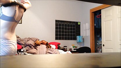 Arabische vrouwen zijn onweerstaanbaar om haar minnaar te nederlandstalige porno film pijpen in de slaapkamer.