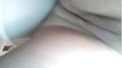 Roodharige hoer die springt op een lul van een porno free nl boer in uniform