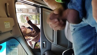 Vier mannen en vrouwen doen hot nederlandstalige sexfilms gangbang.