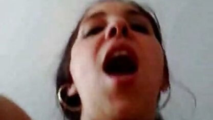 Oom geeft er niet porno xx nl om de poesjes van zijn neef te vergeten.