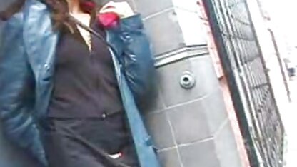 Nikker piste op Blond poldertube sex Op hoge hakken en neukte haar.