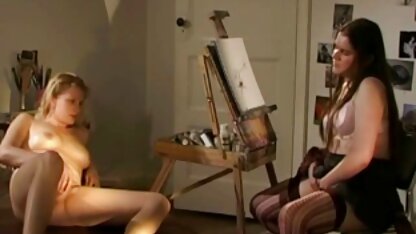Fotograaf neukt een model met gratis nl porno films kleine borsten na fotoshoot