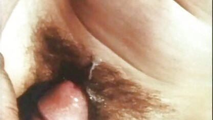 Een groep perverselingen kijken graag naar vrouwen gratis nederlandstalige sexfilm die iron young beauty in vagina neuken.