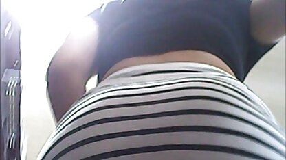 Biseksuele mannen om haar mond te nemen en de clit van haar vriendin te gratis nederlandstalige porno aaien.