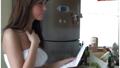 Glamour chick in shorts neuken met poldertube taxichauffeur