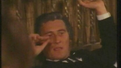 Zorgzame moeder neukt de gewonde poldertube sex zoon