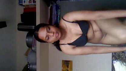 Vanessa masturbeerde goed en spreidde haar benen dutch porno free wijd.