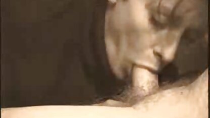Hete sexfilm nederlandstalig mannen neuken brunette Met Kleine borsten hard