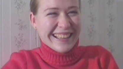 Lesbische orale seks op een sexfilm nederlandstalig jacht